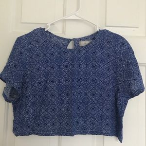 LF blue flowy crop top